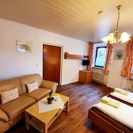 Schuetze * Daasdorf am Berge